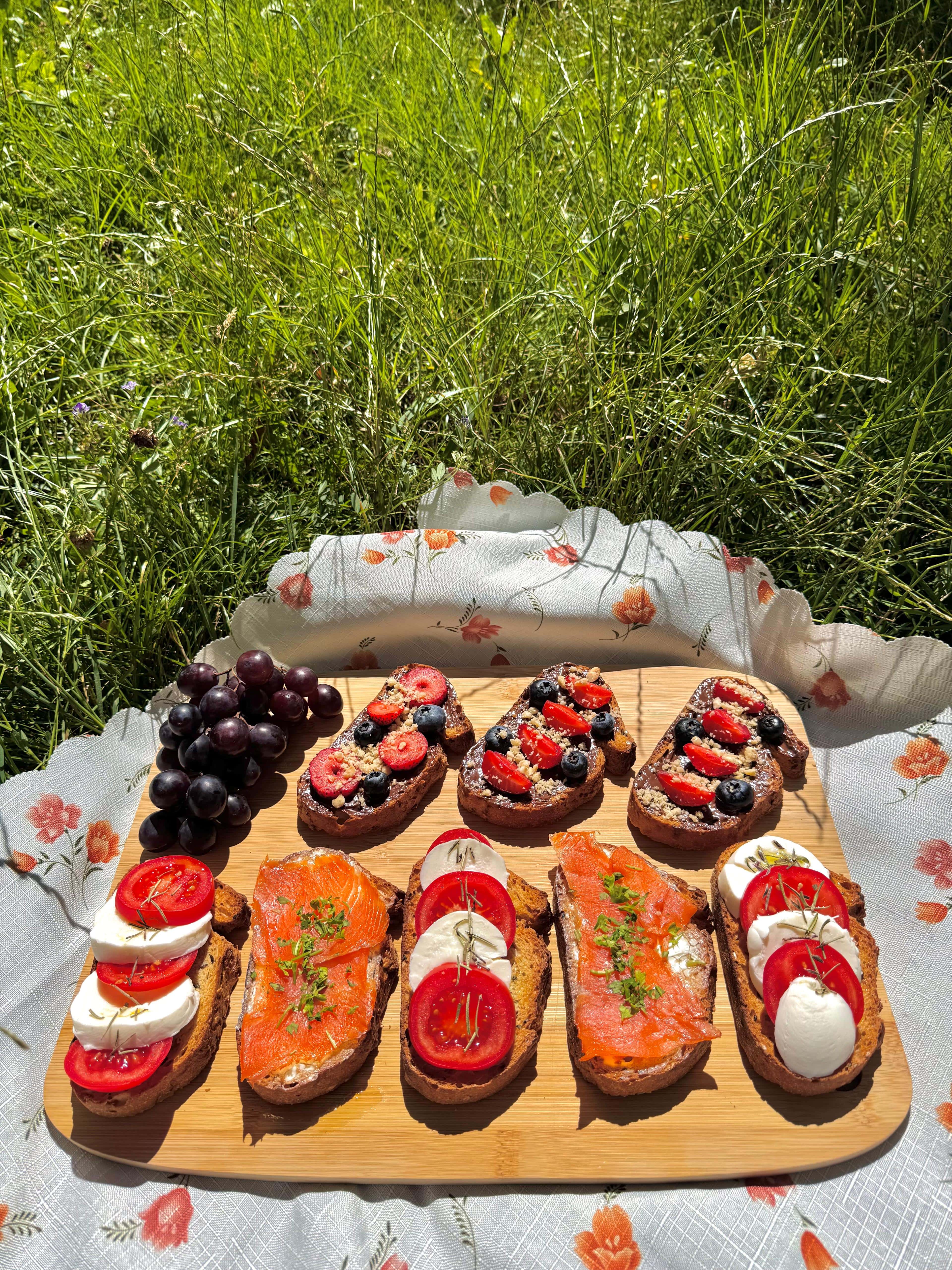 Kıtır eşlikçiler çeşitli küçük lezzetlerle